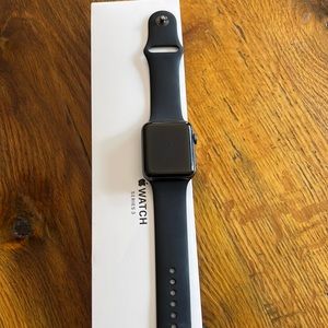 Apple Watch 42mm Space Grey Aluminum Black Sport Band